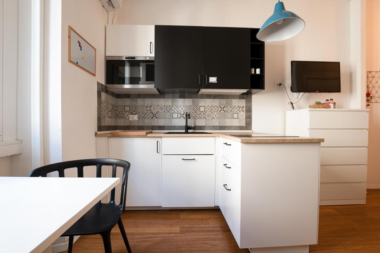 Cozy Apartment Near Navigli Milano Exterior foto